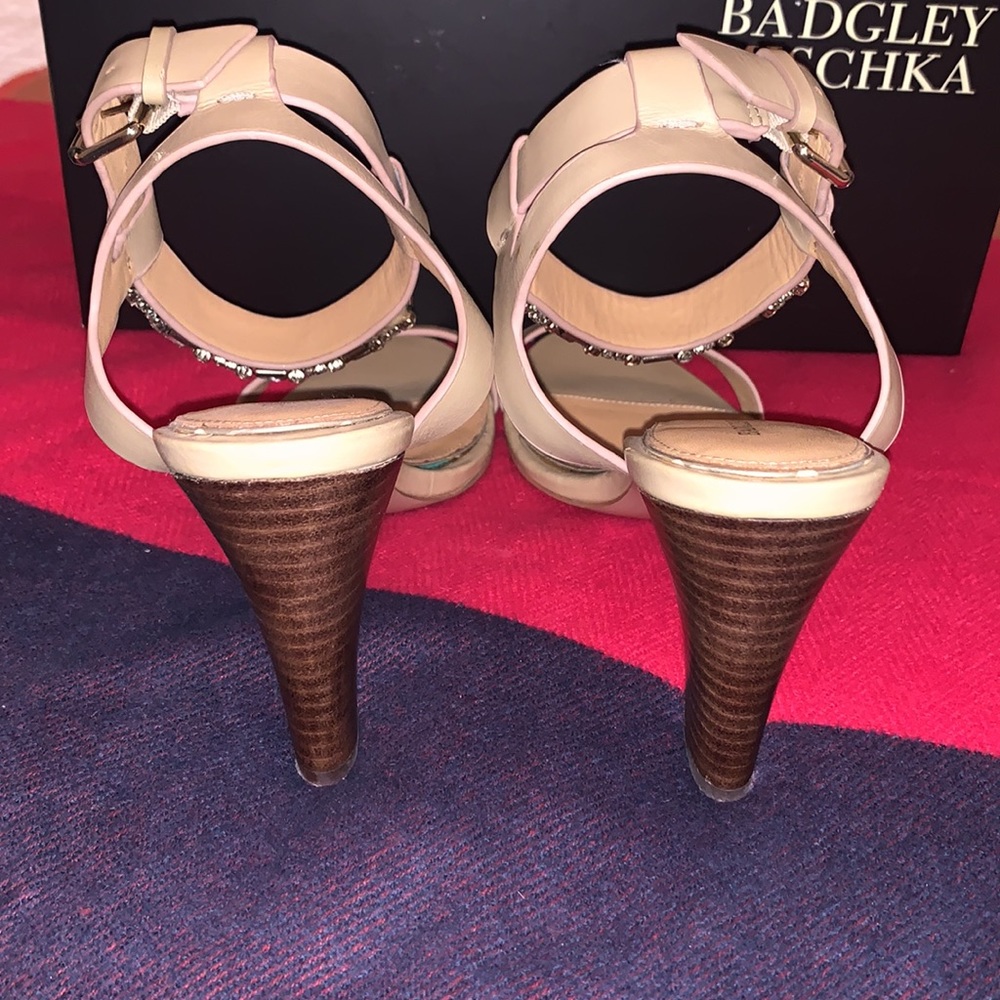 CHIC BADGLEY MISCHKA HEELS - Picture 4 of 7